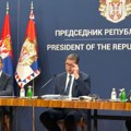 Vučić o listama čekanja Vučić izričit: Nećemo da nam ljudi više čekaju 9 godina na koleno i kuk!