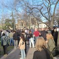 UKC Niš: Nakon protesta primljeno šestoro povređenih