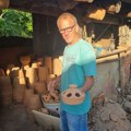 Poslednji čuvar starog zanata u Zrenjaninu: Miljan Stanković od gline može sve da napravi