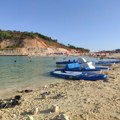 Ovo mesto nadomak Beograda zovu "srpski Karibi": Ležaljke 500, pedalina 1.000, hladno pivo 280 dinara