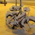 NSBI: Biciklističke staze u Novom Sadu uopšte se ne čiste, već se na njima deponuje sneg