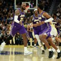 Broni za Lebrona - prva "sin-otac" asistencija u istoriji NBA VIDEO