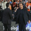 Pljuštala isključenja - Ataman hteo da bije Martinesa, Valensija šokirala PAO! VIDEO