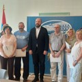 Svečana dodela ugovora u Karlovačkom magistratu: Opština stala iza 24 projekta u kulturi i 13 udruženja