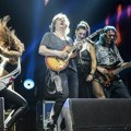 Neverne bebe zamalo nisu objavile pesmu "Dvoje": Muzičar otkrio tajnu posle 30 godina (video)