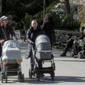 Srbi se sve kasnije venčavaju, ali i brže razvode. Prosečna starost majki prvog deteta „prebacila“ 29 godina. RZS: U Srbiji…