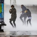 Apokalipsa u Italiji! Oluja Kiran odnela 3 života: Škole zatvorene, obustavljen saobraćaj, očekuju se talasi od 6 metra