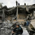 „Njujork tajms”: Izraelci sistematski uništavaju groblja u Gazi