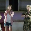 "Kraj sveta u tri čina" s mirjanom karanović: Predstavu čine tri drame, sve uloge igraju žene iz Srbije, Hrvatske i…
