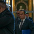 Dačić: Policija neće nikoga da bije, niko ne sme da upada u institucije