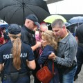 Pogledajte snimke hapšenja na Sajmu: Policija privela studenta, ženu i arhitektu Miljana Salatu VIDEO