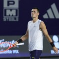 Ta "luda" glava - Tomić odustao od kvalifikacija, pa se pojavio i oduševio