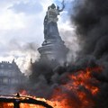 Zapaljena zgrada u Lionu, demonstranti upali u gradske skupštine: Nasilje eskalira širom Francuske (video)