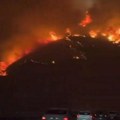Katastrofa u Čileu! Vatra odnela najmanje 19 života: Besne 92 požara u nekoliko gradova, uništeno 1.000 domova (video)