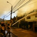 Raste broj poginulih u šumskim požarima u Čileu: Stradala najmanje 51 osoba, crni dim nad mnogim delovima Valparaisa