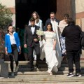 Kosjerina izgovorila "da" i pred matičarem! U prisustvu kolega i prijatelja obavili građansko venčanje, okupila krem…