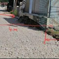 Čitaoci javljaju: Da li radovi na Bojničkom putu obilaze bespravno podignuti lokal na delu trotoara čiji je vlasnik…