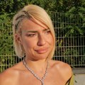 (Video) "želela sam sve ovo da otkažem": Jovana Jeremić roni suze na proslavi, otkrila sa čime se suočava: "Dođu neka…