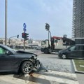 Teška saobraćajna nezgoda u Beogradu na vodi: Uništeni skupocenu automobili, delovi rasuti po putu (foto, video)