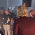 Просидба на наступу Борка Радивојевића: Бенд прекинуо свирку: "Удај се за мене"