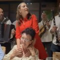 Prvi snimak Prije nakon porođaja: Ljudi u neverici kako izgleda, vratila kilažu 20 dana nakon rođenja ćerke (Video)