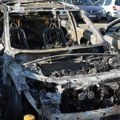 Haos u Zemunu: Od auta ostala samo školjka, naselje guši miris gareži! Kad čujete sumnje policije - šok!