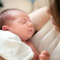 Zašto se ljudske bebe rađaju potpuno nemoćne?