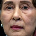 Zatvorska kazna Aung San Su Ći preinačena u kućni pritvor