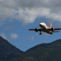 Полиција: Авион из Србије са 90 путника задржан на Аеродрому Тиват, у току контрола