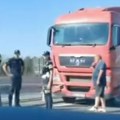 Veliki obrt! Šleper snimljen u kontrasmeru u levoj traci auto-puta Šabac-Loznica: Evo šta se zapravo dogodilo