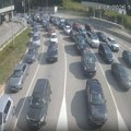 Nepregledne kolone na Gostunu, a Jabuka prazna: Vozači imaju alternativu