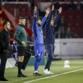 Ovako besnog selektora Srbije nikada niste videli: Paunović je svašta imao da poruči sudiji! Sa usana su mogle da se pročitaju…