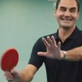 Rodžer, da nisi malo preterao? Federer se izvinjavao devojčici (7) zbog poteza tokom partije stonog tenisa