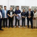 U okviru Filmskih susreta u Galeriji nkc otvorena izložba „Bata u 90 slika“