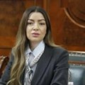 Džaba prizivaju rumunski scenario, Srbija neće stati: Ministarka Adrijana Mesarović oštro reagovala na ponašanje opozicije