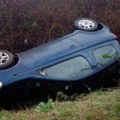 Prevrnuo se automobil kod Bubanj potoka: Vozač polomio ruku, saobraćaj usporen (foto)