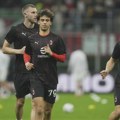 Sine, vratićeš se drugi put - Žoau Feliksu preča Saudijska Arabija od kuće
