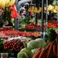 Cene na pijacama i u prodavnicama ponovo se menjaju: Evo šta je pojeftinilo, a šta poskupelo
