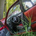 Pogibija na Ibarskoj magistrali: Vozač "opela" sleteo s puta, na mestu ostao mrtav, žena u bolnici