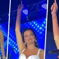 Severina nakon emotivne pesme posvećene sinu pokazala srednji prst, pa poručila: "Je*ite si mater"