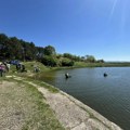 Ronioci čistili Jezero u Šumaricama