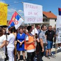 Počeo protest u Pasjanu zbog hapšenja petorice Srba (foto)