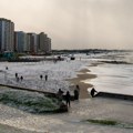 Dok se Evropa prži, u ovom delu sveta umiru od hladnoće: Ledeni talas spustio živu na -19°, sneg prekrio plaže