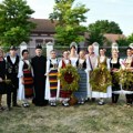 Festival "Ivanjsko cveće" održan u Sivcu Manifestacija koja čuva i neguje tradiciju i običaje vojvođanskih Srba starosedelaca…