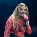 "Ovo je jezivo" Ana Nikolić se udara palicom po glavi, stravični prizori (video)