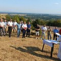 Skandal na Kosovu: Katolički sveštenik održao obred na srpskoj svetinji, Albanci pokazivali dvoglavog orla: Reagovali SPC i…