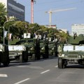 Vojnici morali da reaguju: Incident obeležio vojnu paradu u Zagrebu VIDEO