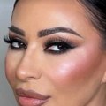 (Foto) Ceca ful našminkana, u majici bez brushaltera i sa čipkom: Zavodljivo pozira, objavila sliku uz Vojaževu pesmu