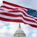 Trump uvodi stroge kazne za spaljivanje američke zastave