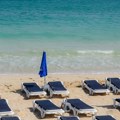 Turiste u Sitoniji budi neobično zavijanje, oko ležaljki snimljena ova životinja: "Retko silaze na obalu"